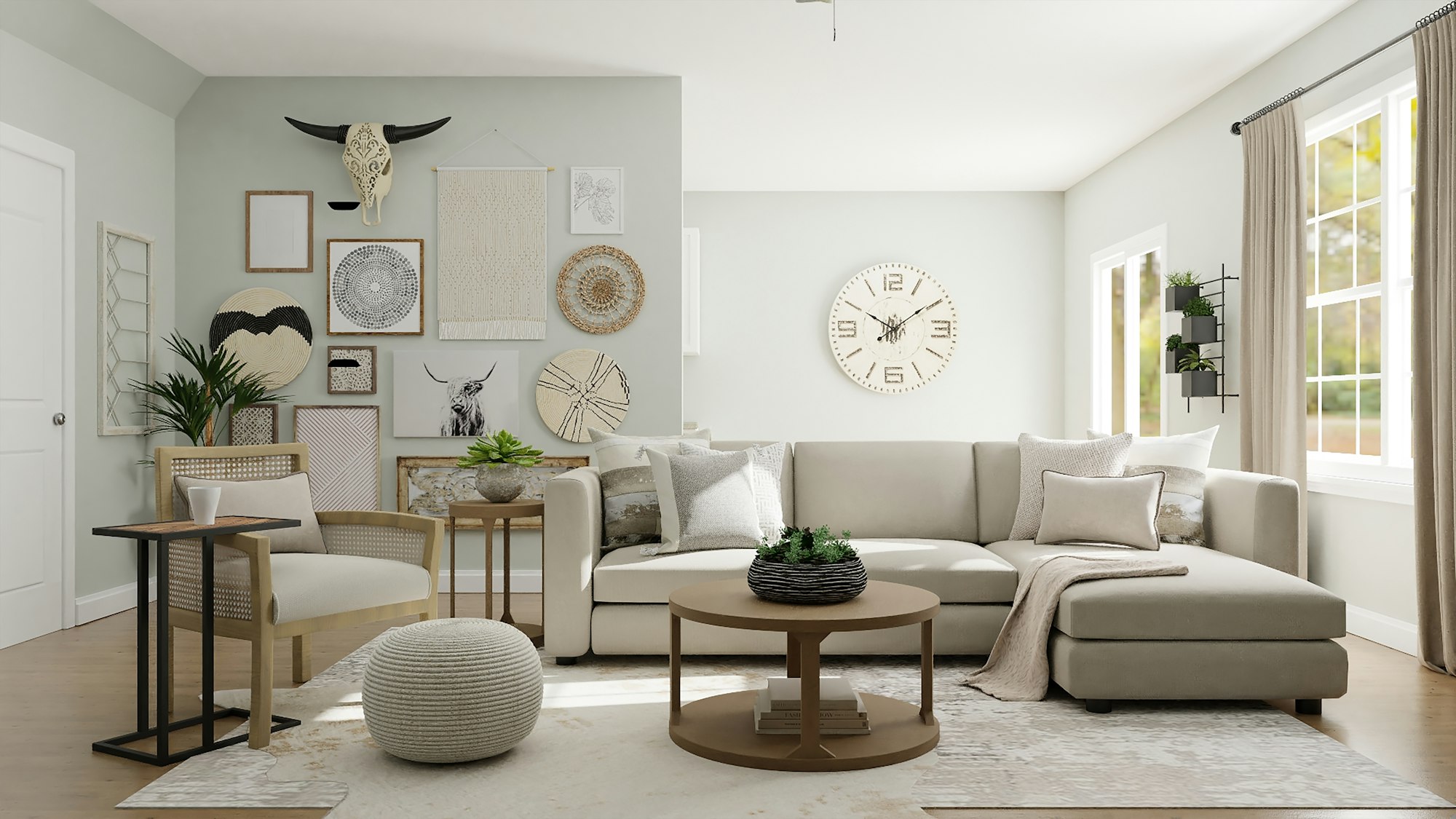 Salón en tonos arena con sofá chaise longue, mesa redonda de madera y pared decorada con cestos y un reloj